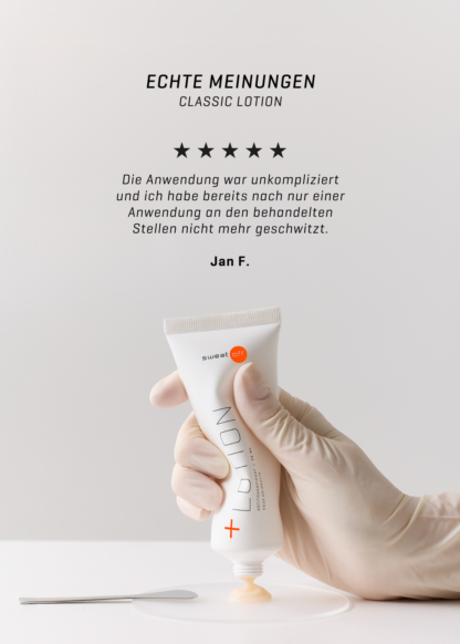 Classic Lotion Kundenbewertung mit Lotion die in Hand mit Handschuh gedrückt wird